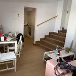 Апартаменты Damas *